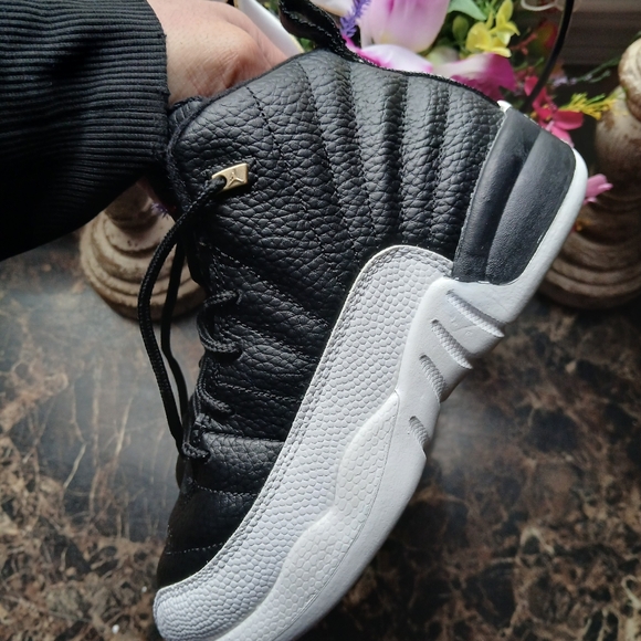 Jordan 12 Retro Playoffs Basketball/Streetwear Shoes Size 2 Youth - Picture 9 of 14